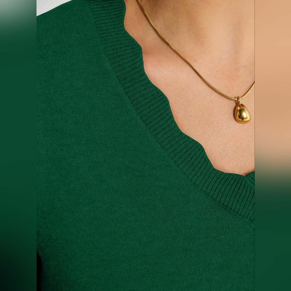 Green Scalloped V-Neck Ribbed Knit Short Sleeve Sweater Top | NWT | Size Large - Picture 4 of 6